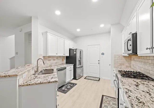 Photo 4 of Single family home for sale at 2657 Jacobson Dr, Lewisville, TX 75067 | MLS# 21306781 | Listing updated on 2026-09-14