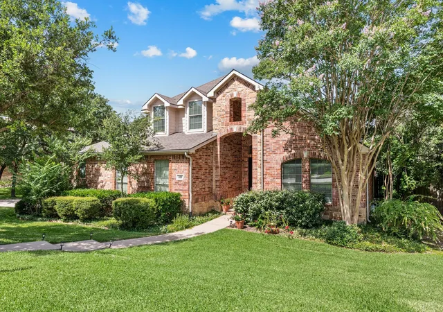 Photo 2 of Single family home for sale at 808 Briar Ridge Dr, Keller, TX 76248 | MLS# 21294754 | Listing updated on 2026-10-06