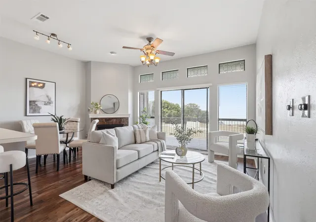 Photo 2 of Sale Pending at 275 Henry M Chandler Dr #3, Rockwall, TX 75032 | MLS# 21306805 | Listing updated on 2026-10-02