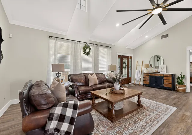 Photo 4 of Single family home for sale at 4689 County Road 2720, Caddo Mills, TX 75135 | MLS# 21306878 | Listing updated on 2026-09-11