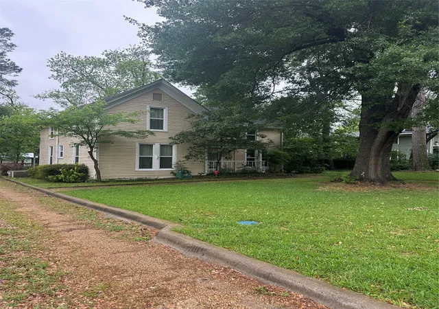Photo 1 of Single family home for sale at 504 1st St, Terrell, TX 75160 | MLS# 21306924 | Listing updated on 2026-10-07