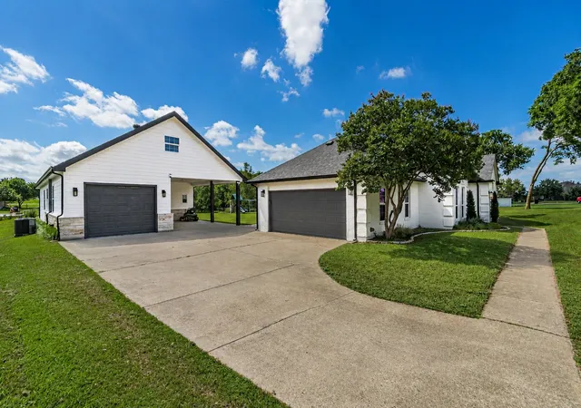 Photo 1 of Single family home for sale at 4038 Heritage Trl, Celina, TX 75009 | MLS# 21307040 | Listing updated on 2026-09-08