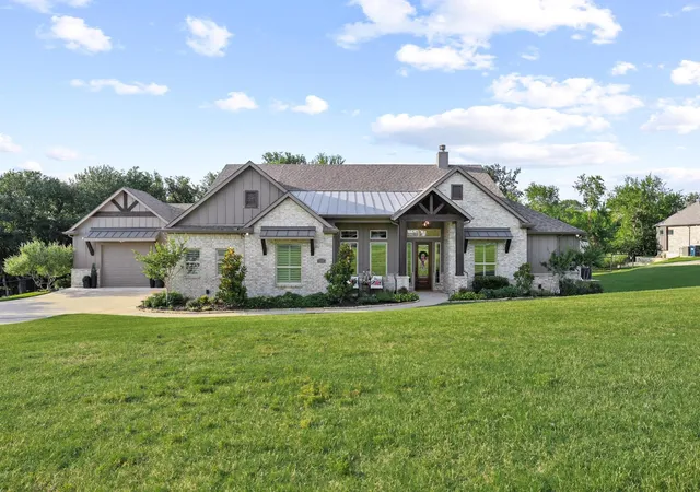 Photo 1 of Sale Pending at 1317 Hunt Rd, Gunter, TX 75058 | MLS# 21305982 | Listing updated on 2026-09-08