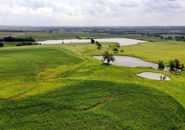 Photo 3 of House for sale at 173 Hcr 1341, Hillsboro, TX 76645 | MLS# 21306873 | Listing updated on 2026-09-10
