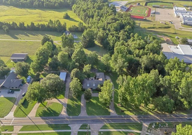 Photo 2 of Single family home for sale at 612 W Coke Rd, Winnsboro, TX 75494 | MLS# 21306466 | Listing updated on 2026-09-14