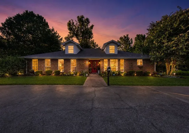 Photo 4 of Single family home for sale at 612 W Coke Rd, Winnsboro, TX 75494 | MLS# 21306466 | Listing updated on 2026-09-14