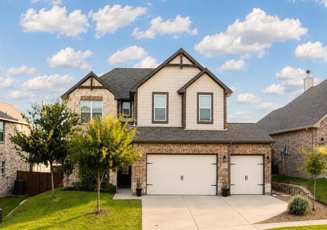 Photo 1 of Single family home for sale at 1536 Sidewinder Trl, Weatherford, TX 76087 | MLS# 21295764 | Listing updated on 2026-09-30