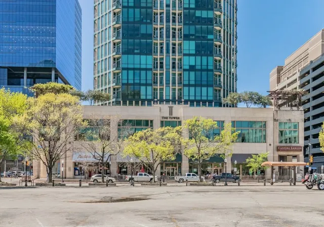 Condo for sale at 500 Throckmorton St #2505, Fort Worth, TX 76102 | MLS# 21307210