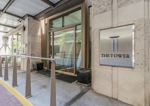 Photo 2 of Condo for sale at 500 Throckmorton St #2505, Fort Worth, TX 76102 | MLS# 21307210 | Listing updated on 2026-10-05