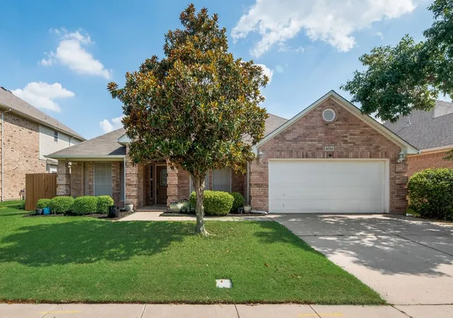 Photo 1 of Single family home for sale at 4736 Emerald Trace Wy, Fort Worth, TX 76244 | MLS# 21307265 | Listing updated on 2026-09-10