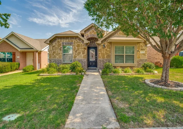 Photo 1 of Single family home for sale at 8835 Tucker St, Cross Roads, TX 76227 | MLS# 21306797 | Listing updated on 2026-09-12