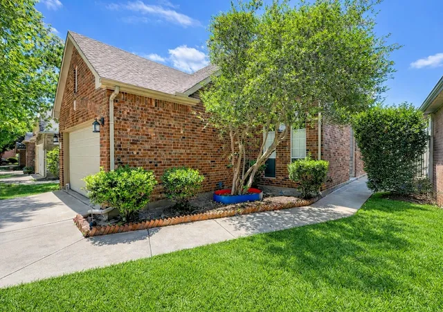 Photo 3 of Single family home for sale at 5412 Pecan Creek Cir, Fort Worth, TX 76244 | MLS# 21306941 | Listing updated on 2026-07-28