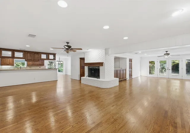 Photo 4 of Sale Pending at 4400 Summercrest Ct, Fort Worth, TX 76109 | MLS# 21305811 | Listing updated on 2026-09-26