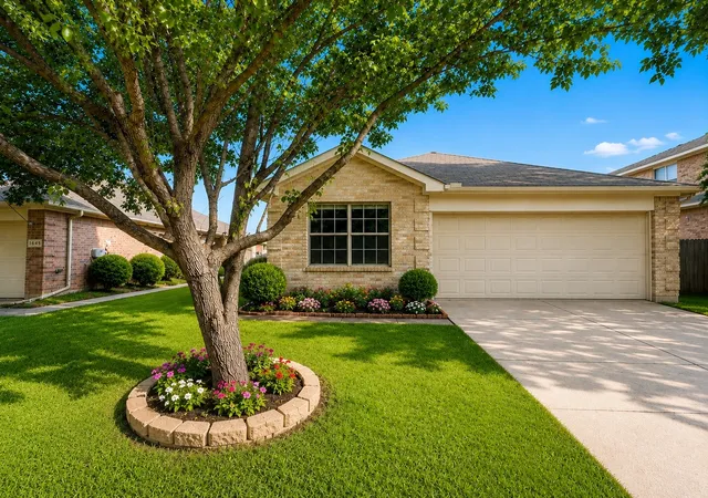 Photo 1 of Single family home for sale at 1249 Cottonwood Dr, Crowley, TX 76036 | MLS# 21307358 | Listing updated on 2026-08-01