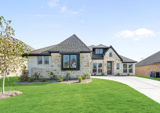Photo 2 of Single family home for sale at 131 Red Cedar Ct, Mesquite, TX 75181 | MLS# 21307462 | Listing updated on 2026-09-10