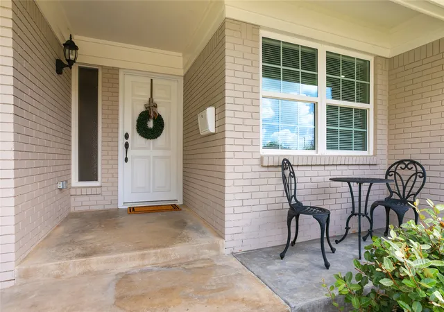 Photo 3 of Sale Pending at 1501 Wysong Dr, Mc Kinney, TX 75069 | MLS# 21301963 | Listing updated on 2026-09-10