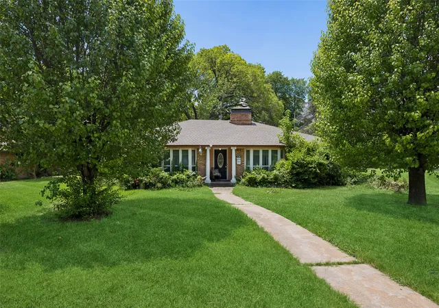 Photo 1 of Single family home for sale at 724 W Five Mile Pkwy, Dallas, TX 75224 | MLS# 21304476 | Listing updated on 2026-09-14
