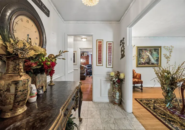 Photo 3 of Single family home for sale at 724 W Five Mile Pkwy, Dallas, TX 75224 | MLS# 21304476 | Listing updated on 2026-09-14