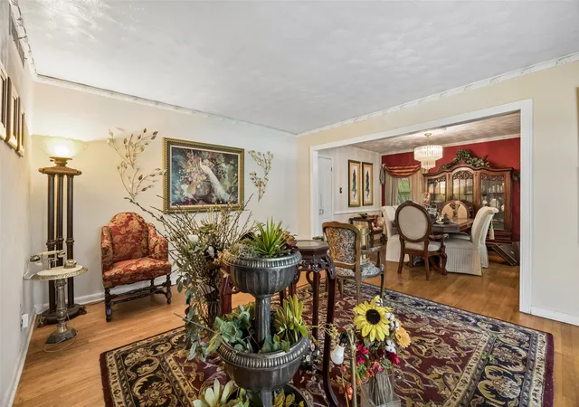 Photo 3 of Single family home for sale at 724 W Five Mile Pkwy, Dallas, TX 75224 | MLS# 21304476 | Listing updated on 2026-09-14