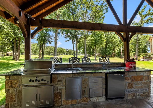 Photo 4 of Single family home for sale at 301 Saint Andrews Dr, Mabank, TX 75156 | MLS# 21299217 | Listing updated on 2026-09-10