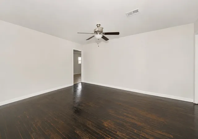 Photo 4 of Single family home for sale at 4028 Shawnee Trl, Fort Worth, TX 76135 | MLS# 21307778 | Listing updated on 2026-09-08