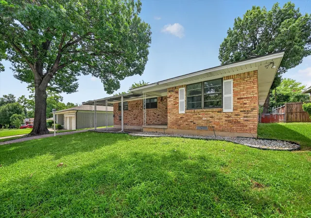 Photo 3 of Single family home for sale at 8730 Lapanto Ln, Dallas, TX 75227 | MLS# 21307166 | Listing updated on 2026-09-11