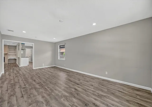 Photo 4 of Single family home for sale at 8730 Lapanto Ln, Dallas, TX 75227 | MLS# 21307166 | Listing updated on 2026-09-11