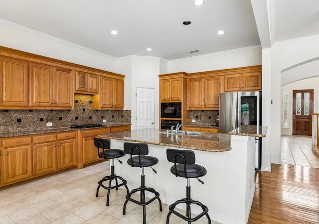 Photo 3 of Sale Pending at 3809 Brookfield Dr, Plano, TX 75025 | MLS# 21307202 | Listing updated on 2026-09-11