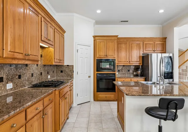 Photo 4 of Sale Pending at 3809 Brookfield Dr, Plano, TX 75025 | MLS# 21307202 | Listing updated on 2026-09-11