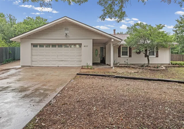 Photo 2 of Single family home for sale at 4111 Davis Rd, Granbury, TX 76049 | MLS# 21308158 | Listing updated on 2026-09-11