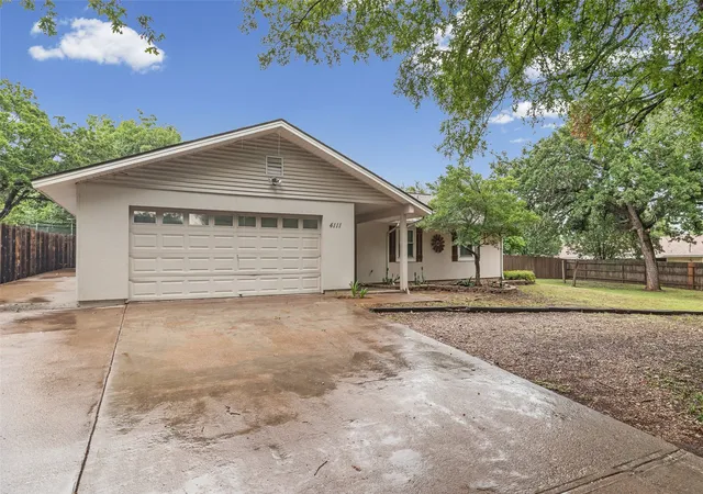 Photo 3 of Single family home for sale at 4111 Davis Rd, Granbury, TX 76049 | MLS# 21308158 | Listing updated on 2026-09-11