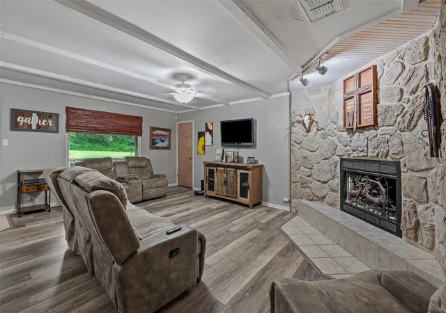 Photo 4 of Single family home for sale at 4111 Davis Rd, Granbury, TX 76049 | MLS# 21308158 | Listing updated on 2026-10-06