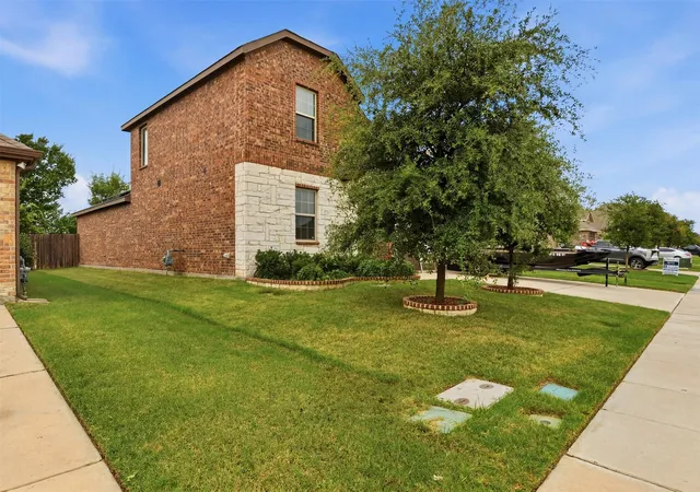 Photo 3 of Single family home for sale at 161 Mockingbird Wy, Caddo Mills, TX 75135 | MLS# 21303767 | Listing updated on 2026-09-28