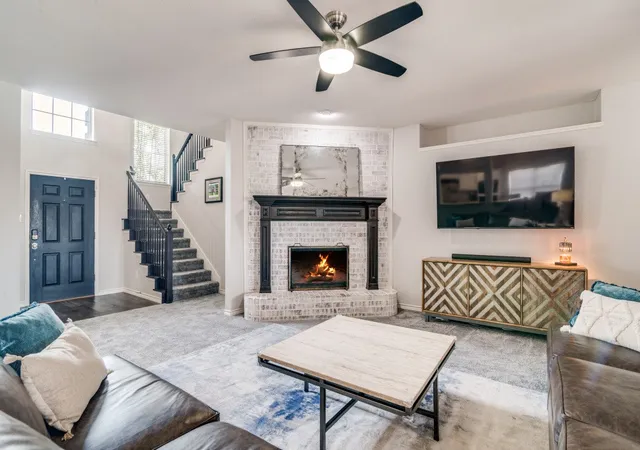 Photo 3 of Sale Pending at 1221 E Oak St, Wylie, TX 75098 | MLS# 21308289 | Listing updated on 2026-07-30