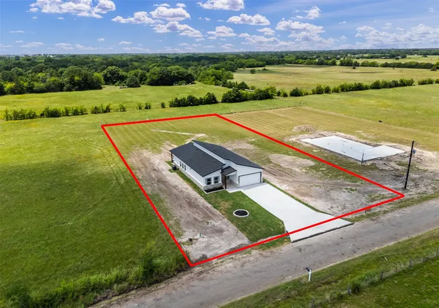Photo 2 of Single family home for sale at 5522 County Road 3521, Quinlan, TX 75474 | MLS# 21308317 | Listing updated on 2026-07-31