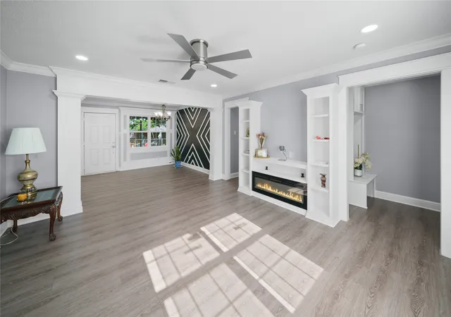 Photo 3 of Single family home for sale at 309 Gray St, Henderson, TX 75652 | MLS# 21308371 | Listing updated on 2026-10-06