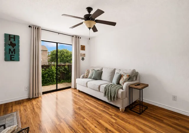 Photo 4 of Condo for sale at 4748 Old Bent Tree Ln #2307, Dallas, TX 75287 | MLS# 21296784 | Listing updated on 2026-08-02