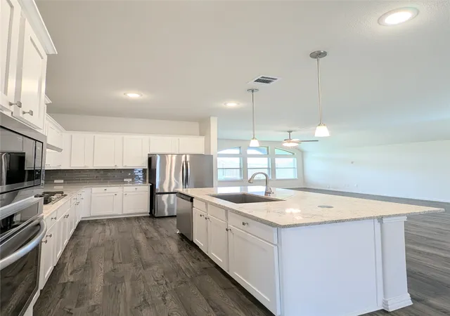 Photo 3 of Single family home for sale at 3934 Timberview St, Midlothian, TX 76065 | MLS# 21308350 | Listing updated on 2026-08-02