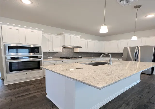 Photo 4 of Single family home for sale at 3934 Timberview St, Midlothian, TX 76065 | MLS# 21308350 | Listing updated on 2026-08-02
