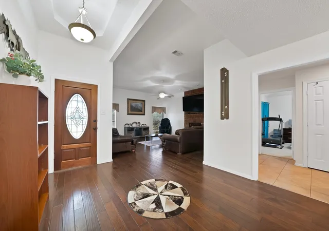 Photo 4 of Single family home for sale at 307 Johnson Ln, Red Oak, TX 75154 | MLS# 21308094 | Listing updated on 2026-09-11