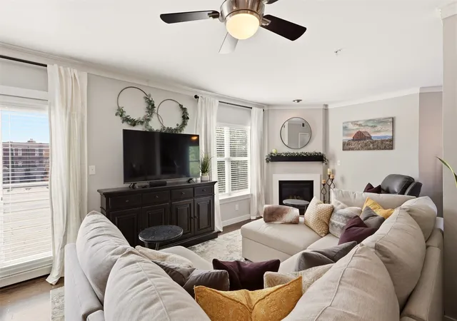 Photo 3 of Condo for sale at 3922 Gilbert Ave #211, Dallas, TX 75219 | MLS# 21308080 | Listing updated on 2026-09-12