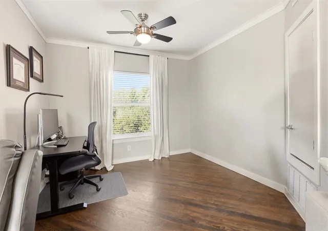 Photo 3 of Condo for sale at 3922 Gilbert Ave #211, Dallas, TX 75219 | MLS# 21308080 | Listing updated on 2026-09-12