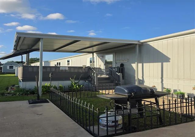 Manufactured home for sale at 215 Cannon Ln, Knollwood, TX 75092 | MLS# 21308569