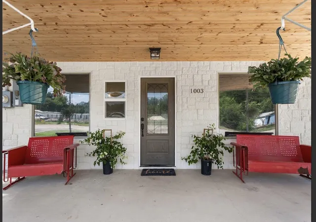Photo 3 of Single family home for sale at 1003 W 5th St, Clifton, TX 76634 | MLS# 21308800 | Listing updated on 2026-09-11