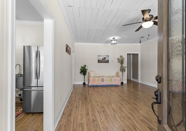 Photo 3 of Single family home for sale at 1003 W 5Th St, Clifton, TX 76634 | MLS# 21308800 | Listing updated on 2026-09-11