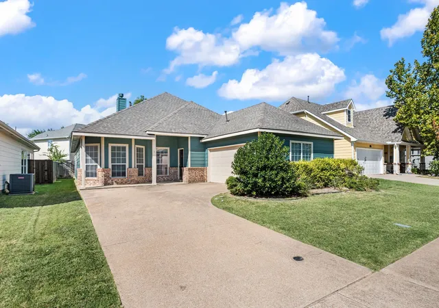 Photo 2 of Single family home for sale at 9509 Water Tree Dr, Mc Kinney, TX 75072 | MLS# 21308865 | Listing updated on 2026-09-14