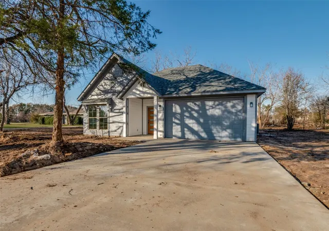 Photo 25 of Single family home for sale at 418 Kelly Ln, Kemp, TX 75143 | MLS# 21308886 | Listing updated on 2026-09-28