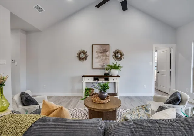 Photo 4 of Single family home for sale at 418 Kelly Ln, Kemp, TX 75143 | MLS# 21308886 | Listing updated on 2026-09-28