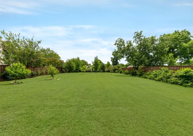 Photo 2 of Sale Pending at 10110 Betty Jane Ln, Dallas, TX 75229 | MLS# 21308969 | Listing updated on 2026-09-14