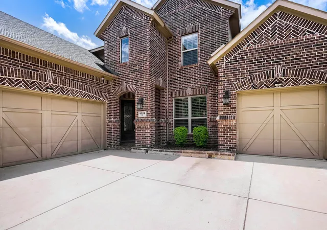 Photo 2 of Single family home for sale at 6912 Barolo Dr, Rowlett, TX 75088 | MLS# 21284156 | Listing updated on 2026-09-14